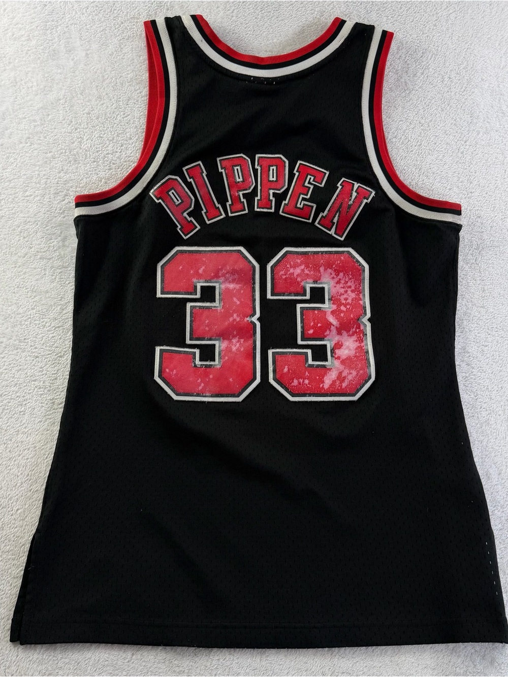 Mitchell & Ness Scottie Pippen Bulls 1997-98 Swingman Jersey M Distressed Stich - Picture 2 of 16